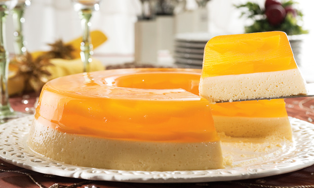 Mousse de pêssego com gelatina