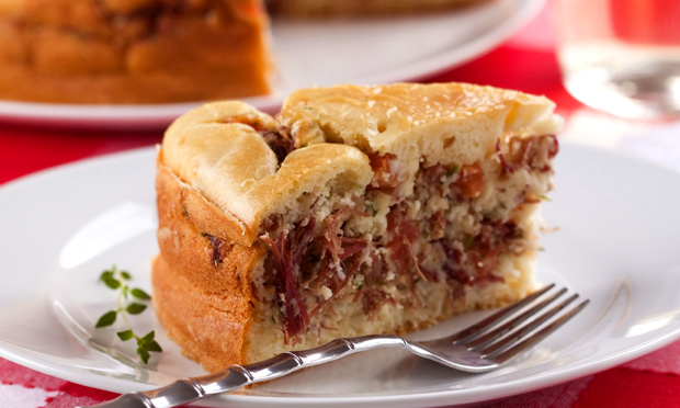 Torta de carne-seca com massa de iogurte