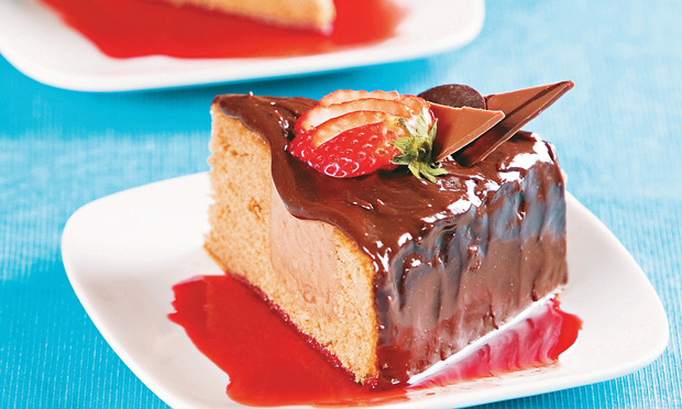 Torta de chocolate e morango