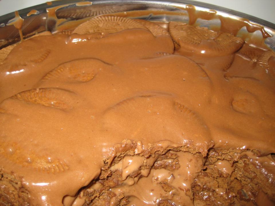 Torta de bolacha com doce de leite