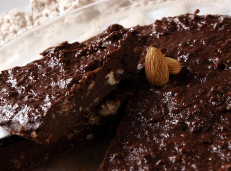 bolo-de-chocolate-com-amendoas-f8-7933
