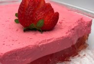 GELATINA CREMOSA COM CREME DE LEITE