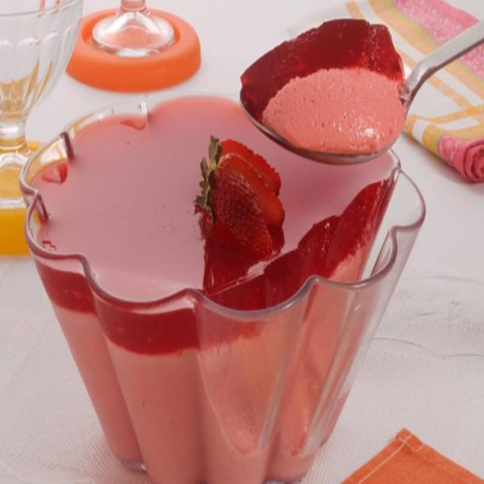 Gelatina de morango cremosa Veja a Receita