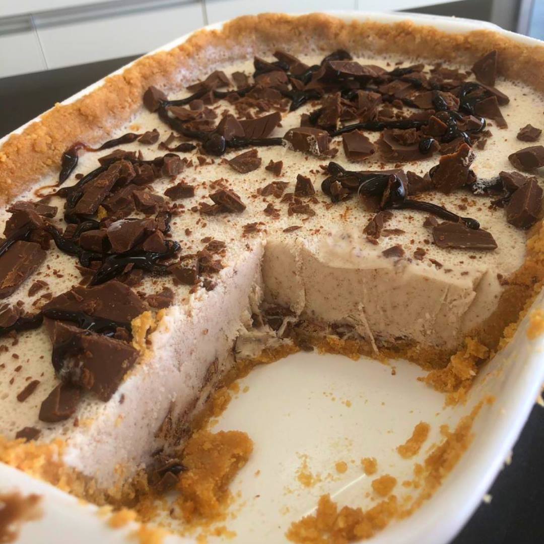 SOBREMESA GELADA FÁCIL E RÁPIDA NA TRAVESSA - Veja a Receita: