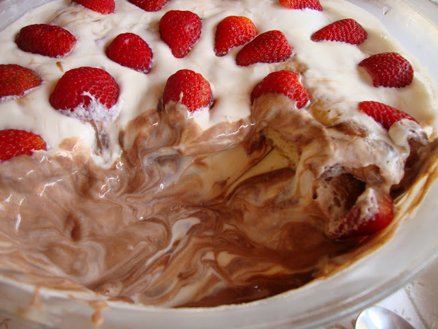 Pavê surpresa de morango