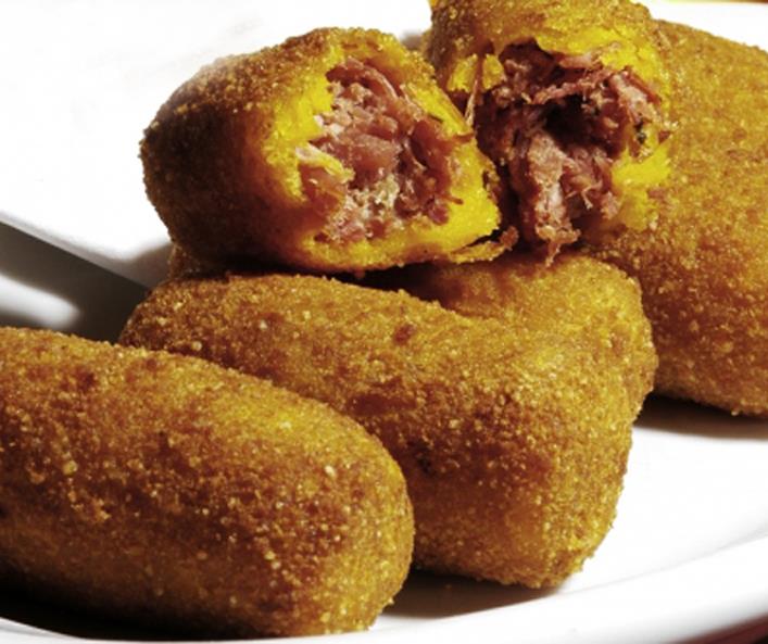 Bolinho carioca de carne seca e abóbora