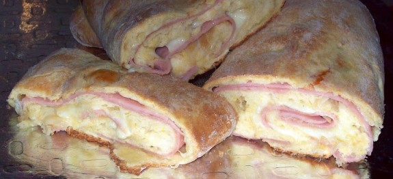 69397_590951744248273_1412112173_n