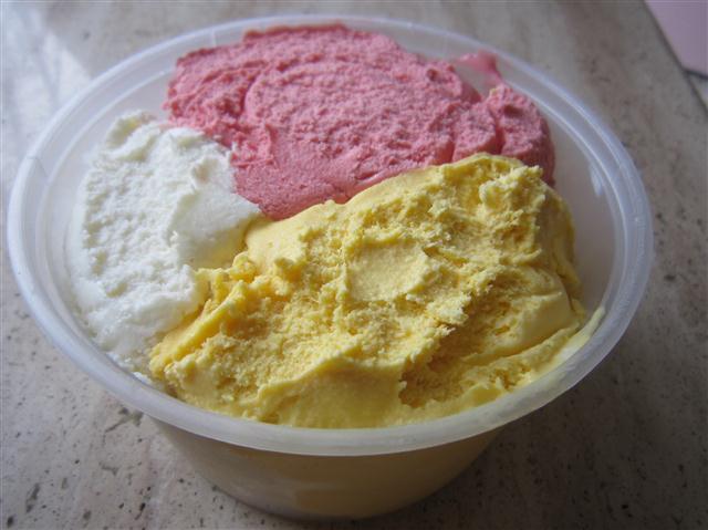 188381_571923622817752_701030376_n