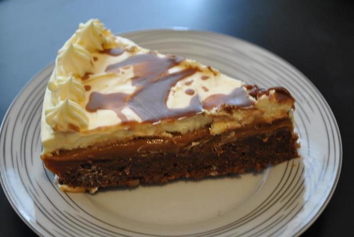 524567_593710113972436_969944605_n