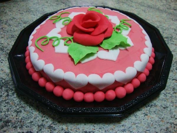 544662_593626780647436_981905160_n