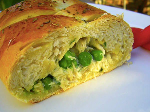 60657_560934810617679_1081539792_n