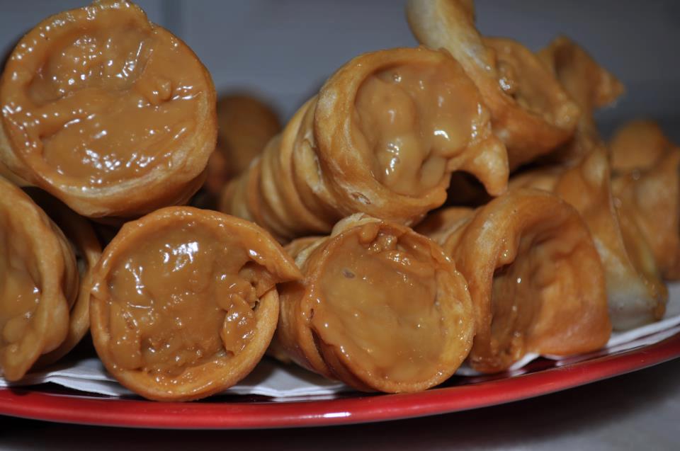 644338_592143420795772_97444527_n