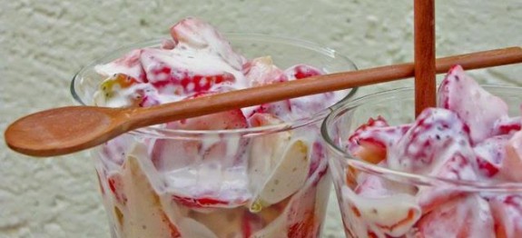 255608_606056172737830_295423285_n