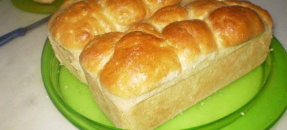 260369_609176345759146_913001407_n