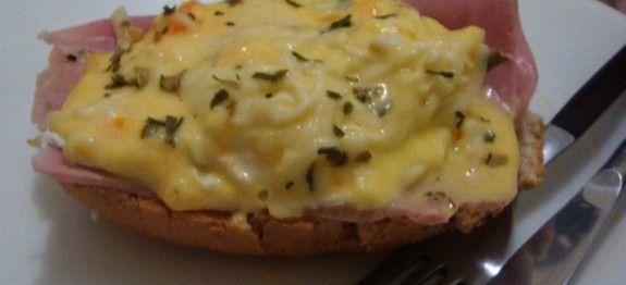 485492_613136945363086_1366923401_n