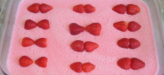 486780_609513645725416_571182867_n