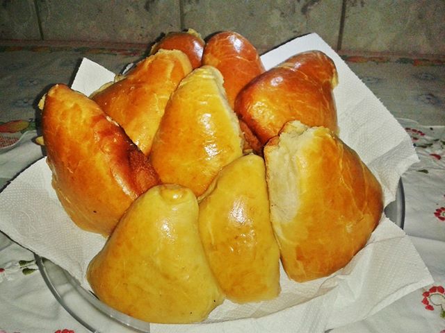 576687_614066438603470_688542376_n