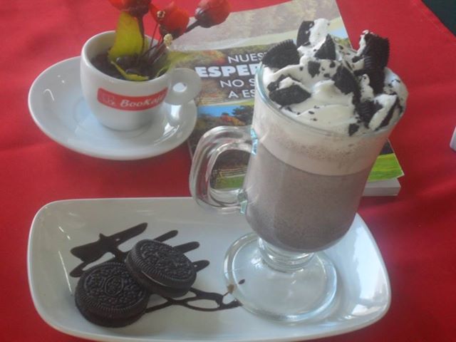 922965_613061332037314_1950986483_n