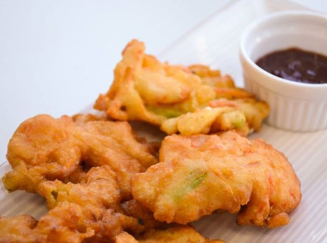 923472_10151611451140479_1943971713_n