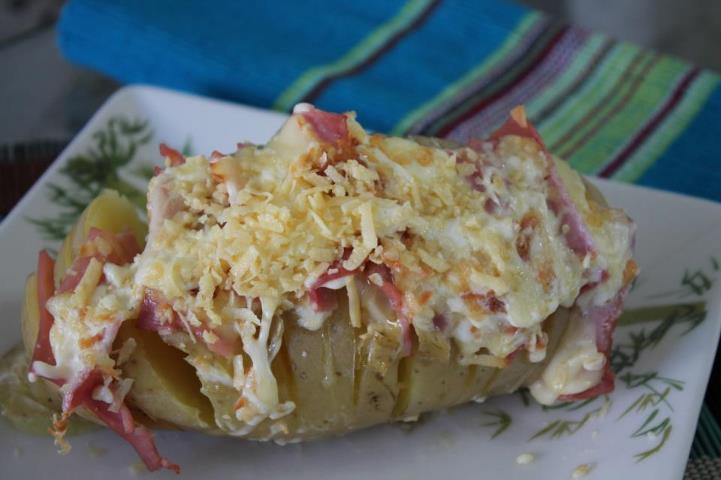 946557_607076199302494_1015935372_n