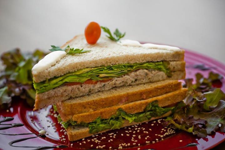 1010745_628452050498242_1115162865_n