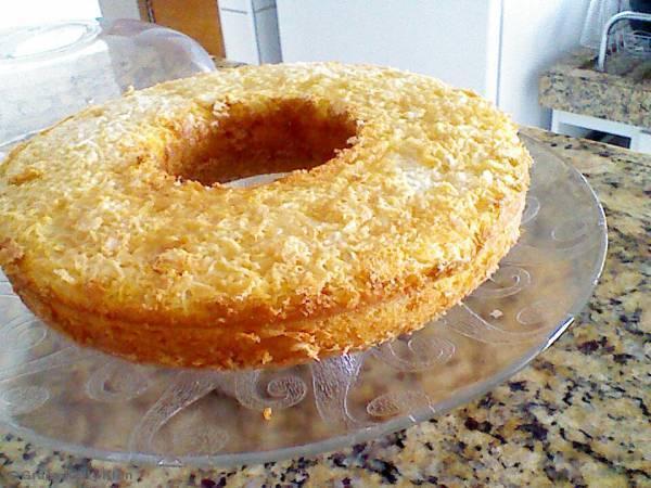 556032_597660396910741_701124882_n