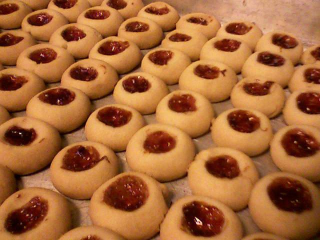 600161_626092657400848_368775265_n