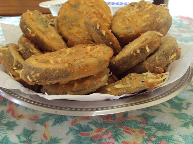 6484_628236907186423_1820537435_n