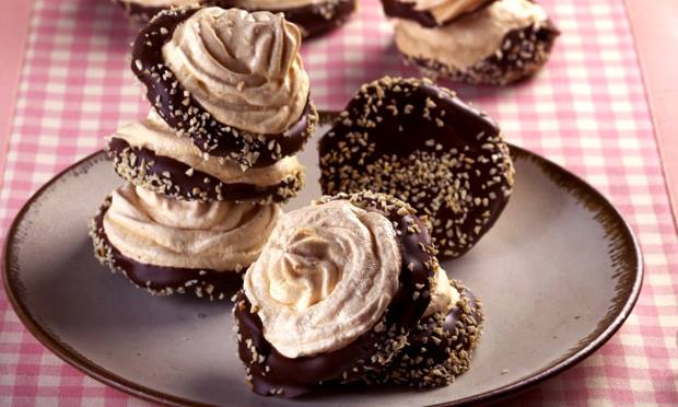 994160_1747661625372141_735684308_n