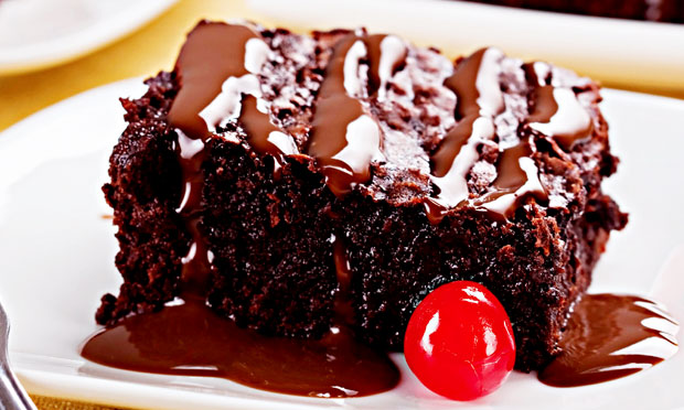 Brownie com cobertura quente de Danette