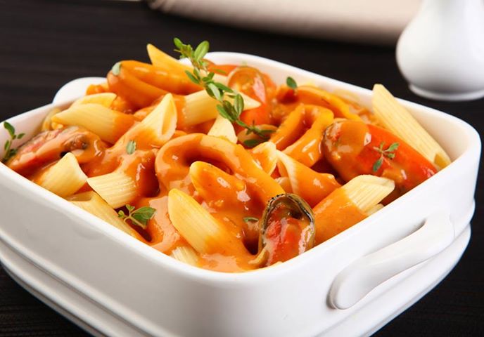 994593_650393018304145_83374385_n