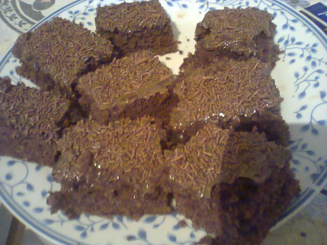 1186781_675763319100448_118942625_n