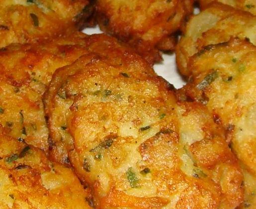 558621_668783399798440_1360658623_n