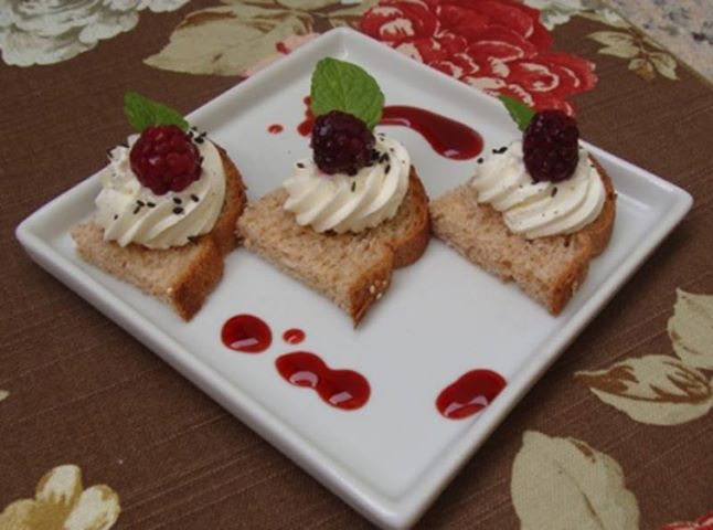 1378653_10151920268535479_1234780778_n