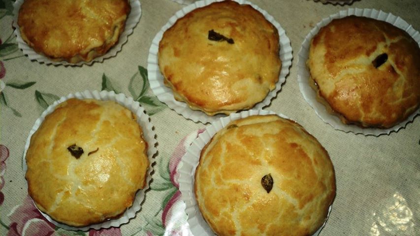 1456053_705778112765635_222578911_n