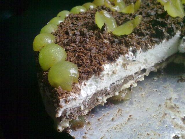 576625_321934121278005_1138714433_n