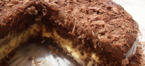 Bolo-de-chocolate-e-mousse-de-maracuja-3