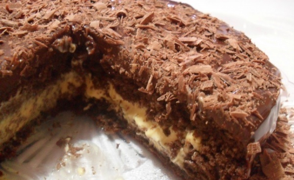 Bolo-de-chocolate-e-mousse-de-maracuja-3