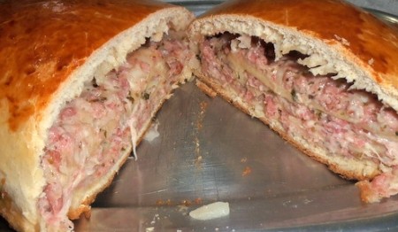 pao-recheado-com-calabresa-e-mussarela-f8-114022