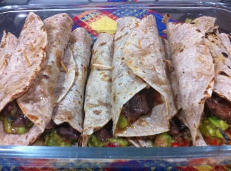burritos-com-guacamole-e-carne-f8-114284