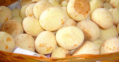 Pão-de-queijo