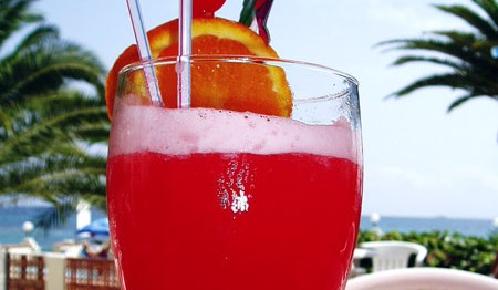 coquetel-de-frutas-com-vodka-f8-11512