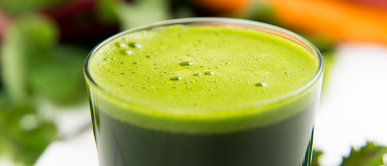 Suco especial de couve para reduzir as medidas