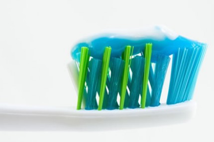 Você-sabe-quais-são-os-ingredientes-da-pasta-de-dente-430×285