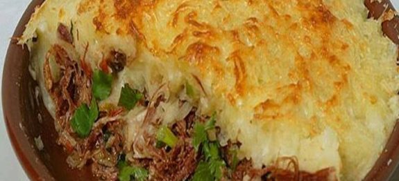 Escondidinho de Mandioca com Carne Seca