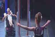 large_menina-bailarina-cadeira-de-rodas