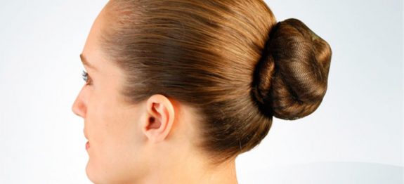 large_mulher-usando-coque-maleficios