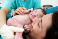 mae-com-bebe-pos-parto-0816-1400×800