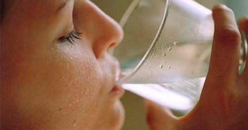 beber-agua-saciedade-500×340