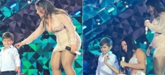 o-menino-deixou-a-titia-e-mamae-bem-orgulhosas_1422581-1